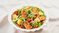 Cách làm salad cá hồi trộn dầu giấm